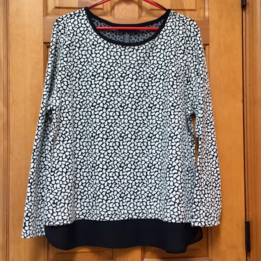 Style & Co. Black and White Printed Long Sleeve Blouse